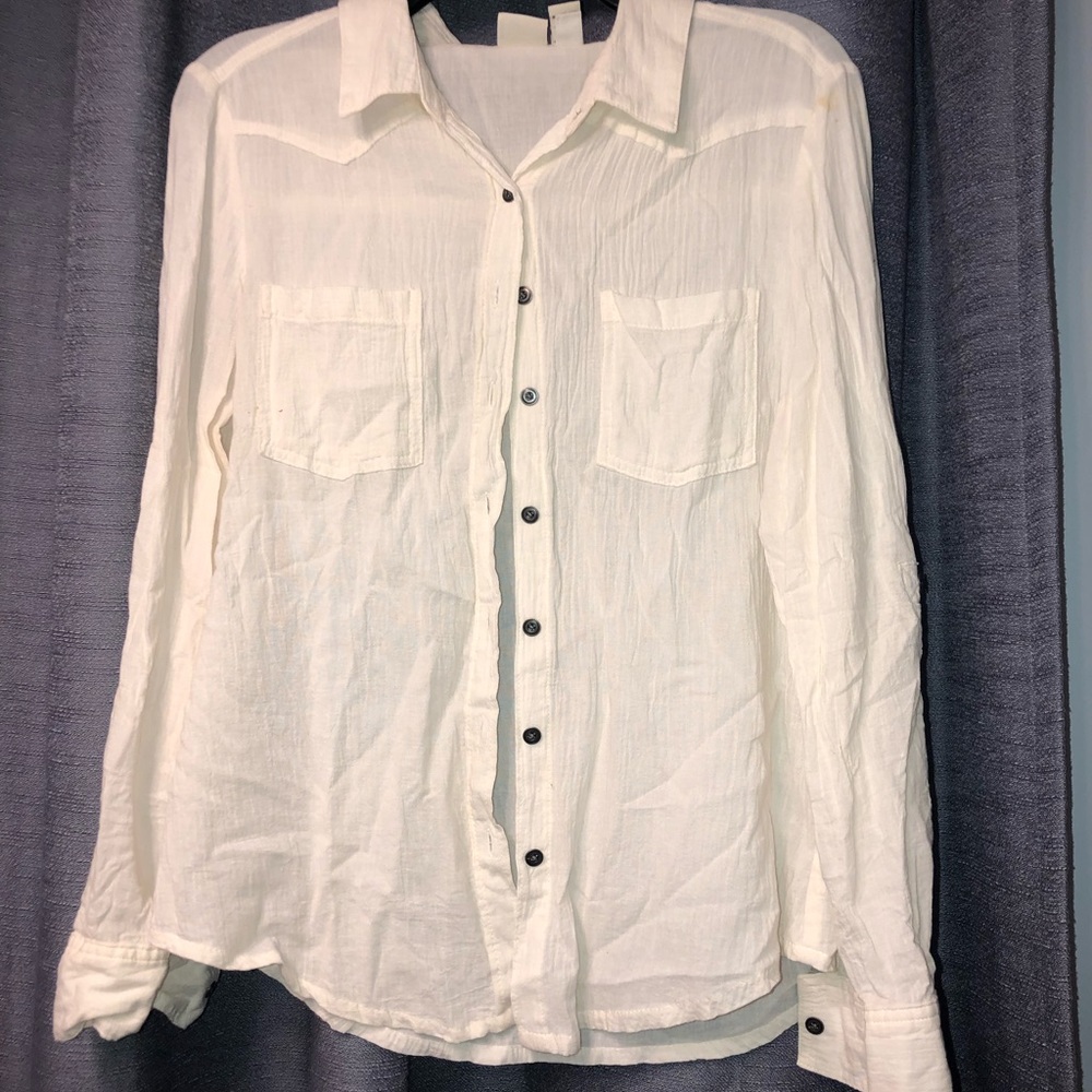 Off white Mudd button up